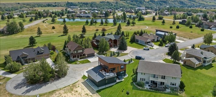 Architectural Masterpiece Home with Mountain Views & Hot Tub Hotels in Red Lodge