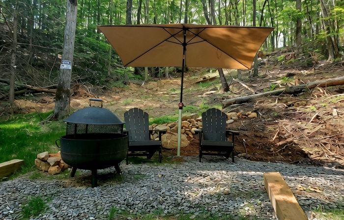 Cozy cabin close to white water rafting, ziplining, hiking & Harrah's casino.