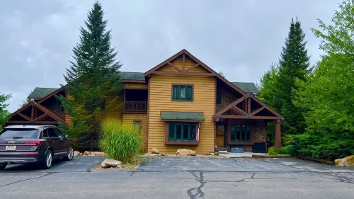 mountain cabin - walk/drive 2 Lake & SKI w/3 family rm/LINENS/HOTTUB/GAMES/GRILL - 小木屋