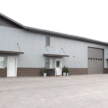 Urban & Hip Suite in the Warehouse District, Pets Allowed