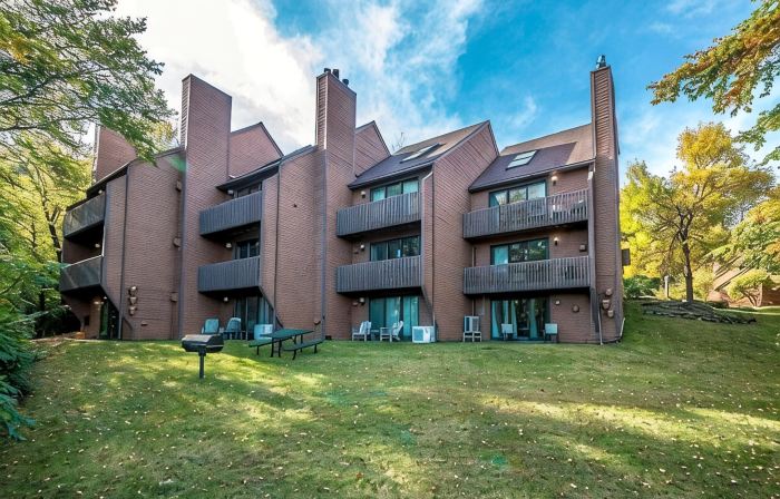 Stunning 2BR with Mountain Views - Nordic Village