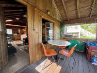 Beautiful Hubbard Lake Waterfront Cottage #2 - 2-Star