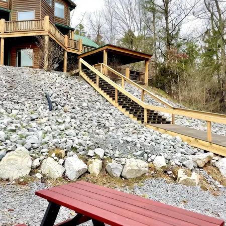 Private indoor pool Spacious Upgraded Lake Cabin. Perfect for Family Gatherings