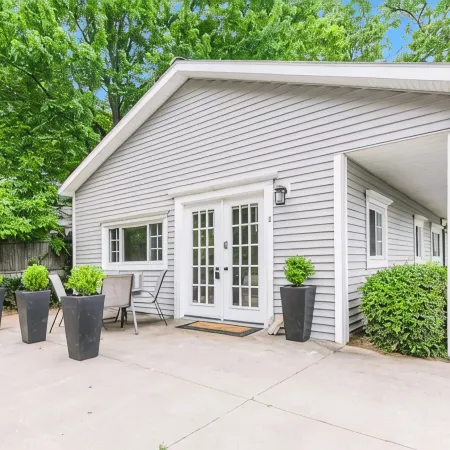 Little Bell's Bungalow / Walkable to Saugatuck and Douglas / Updated