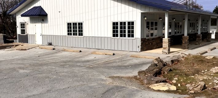 Boats and Coves Unit 1 / Lots of Boat parking Hotels in Boone County