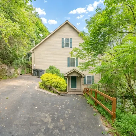 Kozy Kove Lakefront, Private Cove Near Jumping Bridge, Tram, Fits 4+ Families