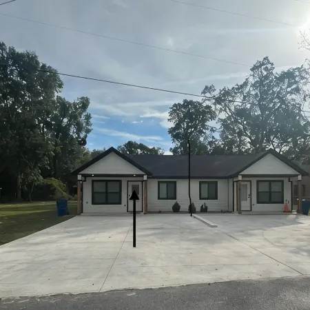 “The Magnolia Inn” A comfortable, clean, & cozy stay