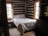 Historic 2 Story Hand-Hewn Log Cabin Next to Yellowstone Park - Alphydda