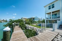 Discount Available! 4 Br/3 BA Private Pool/Dock/Canal Front/Neighborhood Beach! - Villas