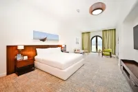 Mina Hotel and Residences by the Torch - Balkon