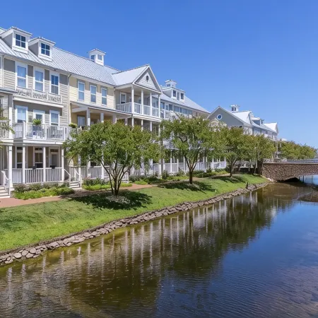 Sunset Island Beach House w/3 Large Decks,  75'' TV, quick walk to amenities