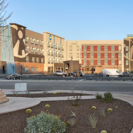 Tru by Hilton Scottsdale Salt River