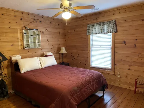 Mountain Deer Pass- A rustic mountain retreat on the Peacful Side of the Smokies - Chalets