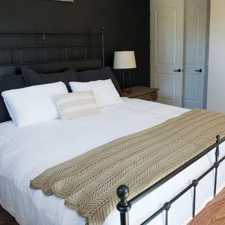 Custom 4bd Mountain & Golf Retreat, Sleeps 8,A/C, Close to All Key Attractions