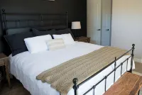 Custom 4bd Mountain & Golf Retreat, Sleeps 8,A/C, Close to All Key Attractions - 4星級