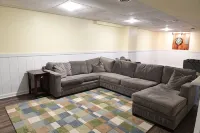 Family Oasis with Pool, Game Room, & Outdoor Kitchen - Walk to Beach & Trails! - Fitnessstudio