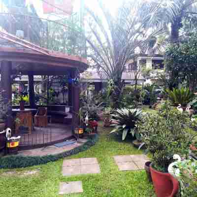 Jil's Apartelle Hotel Exterior
