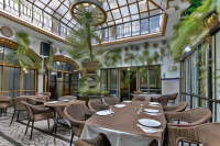 Hotel Las Palmeras by Vivere Stays - 2-Star