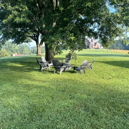 Charming 3-bedroom house located in Cottontown just 20 miles from Nashville