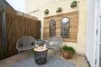 Surf Cottage. Beautiful 4 bed townhouse, the heart of Cromer, steps to the beach - 3 stjerner