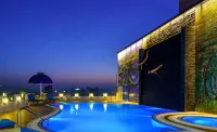 Swiss-Belhotel Seef Bahrain - Pools