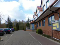 Hotel MyLord2000 in der Lüneburger Heide - Parkplatz