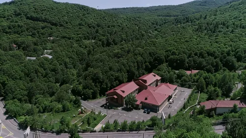 Tsaghkahovit Hotel - Spa