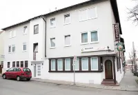 Hotel Linde Stuttgart Отели в г. Цуффенхаузен