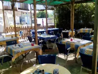 Le Relais Bleu Hotels in Montady