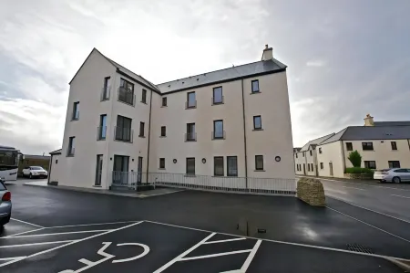 Ayre Hotel & Ayre Apartments Отели в г. Stromness