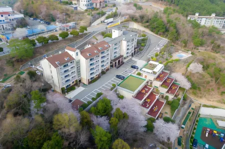 Home Fourest Resort Geoje Отели рядом с достопримечательностью «Коджедо»