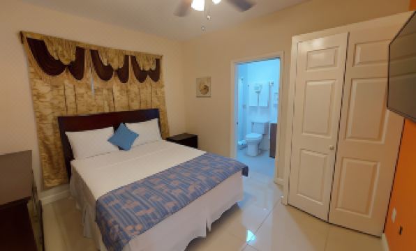 2. 골든 게이츠 인..