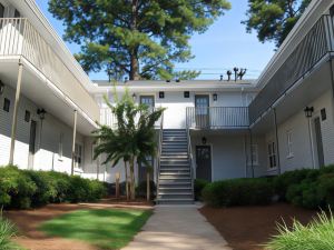 Brookwood Courtyard Condominiums by BCA Furnished Apartments