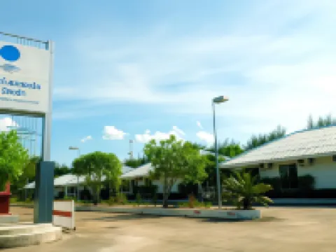 แหลมสิงห์ แนชเชอรัล บีช รีสอร์ท โรงแรมในอำเภอ แหลมสิงห์