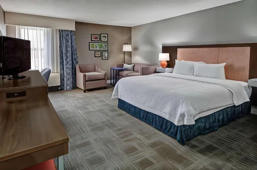 Hampton Inn Tullahoma Hotels in Lynchburg