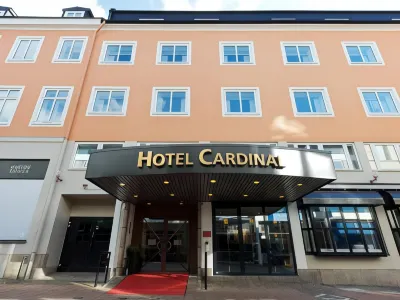 Home Hotel Cardinal Hotels near Galleri Sigma