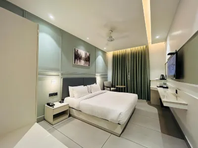 Five Elements Hotels Goldleaf Haldwani Hotels near Shiv Mandir Sheeshmahal