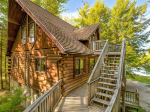 Mersey River Chalets a Nature Retreat