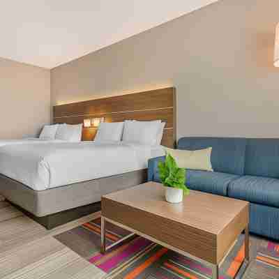 Holiday Inn Express & Suites West Melbourne Rooms