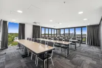 Essence Suites Taringa Hotel di Mount Ommaney