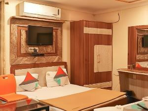 Hotel Mukesh Residency