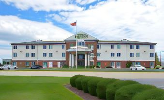 Holiday Inn Express & Suites Cincinnati-Blue Ash