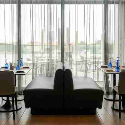 Black Diamond Hotel Dining/Meeting Rooms