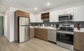 Midtown Apartments by Barsala