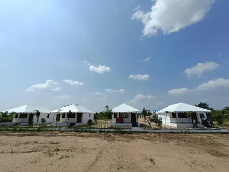 Jawai Empire Resort by Premier Hotels Отели рядом с достопримечательностью «Riva Stays & Trails»