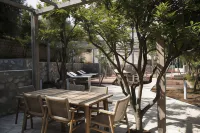 Galathea House Hotel a Prcanj
