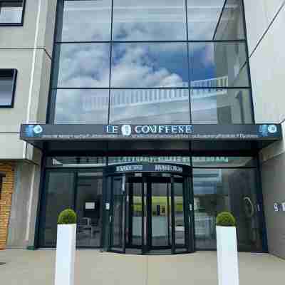 Le B Complexe Hôtel Hotel Exterior