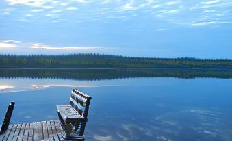 Isokenkaisten Klubi - Wilderness Lodge