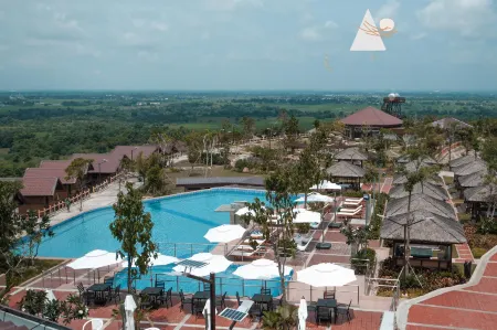 The Nest Resort & Campground Отели рядом с достопримечательностью «Мега Сентер»