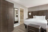 Embassy Suites by Hilton Montreal Airport Hotels in Pointe-Claire